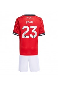 Fotbalové Dres Manchester United Luke Shaw #23 Dětské Domácí Oblečení 2025-26 Krátký Rukáv (+ trenýrky)